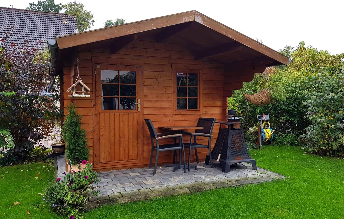 Gartenhaus selber bauen - ob groß oder klein - Sie entscheiden Gartenhaus aus Holz im Garten